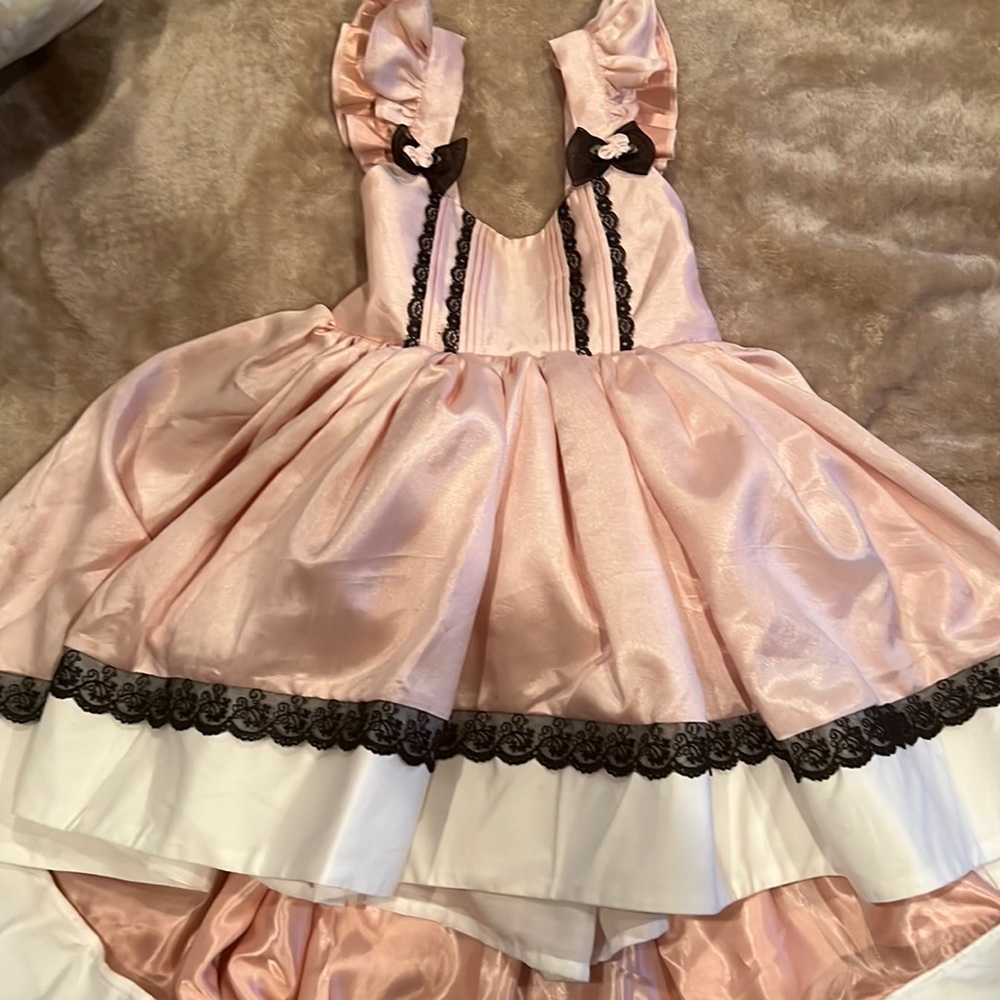 Beautiful pink and ivory with black trimmings